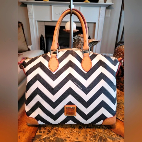 Dooney & Bourke Handbags - Dooney and Bourke Chevron leather bag